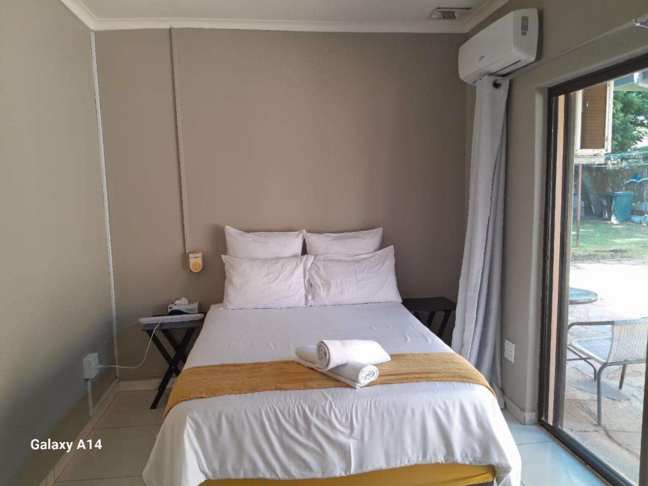 Bed and Breakfast Nqabanqaba Richards Bay Pokoj fotografie